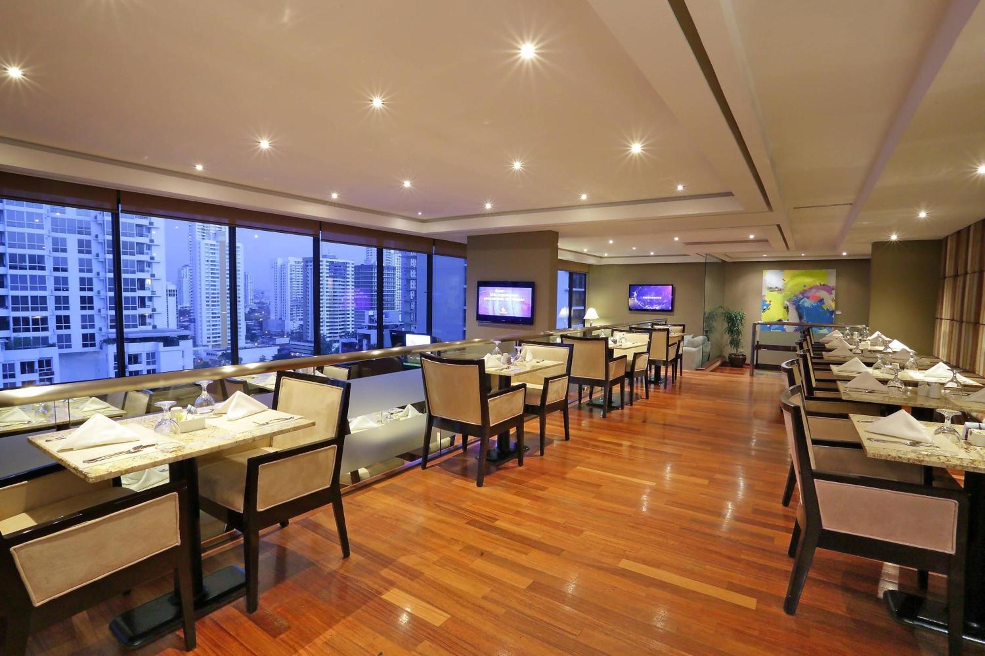 Sheraton Grand Panama מראה חיצוני תמונה Club Lounge at the 36th floor