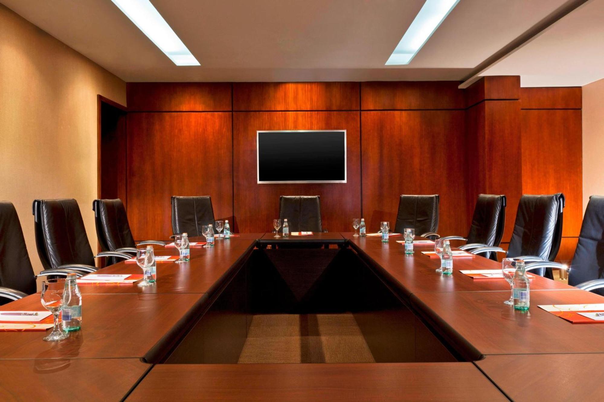 Sheraton Grand Panama מראה חיצוני תמונה A boardroom