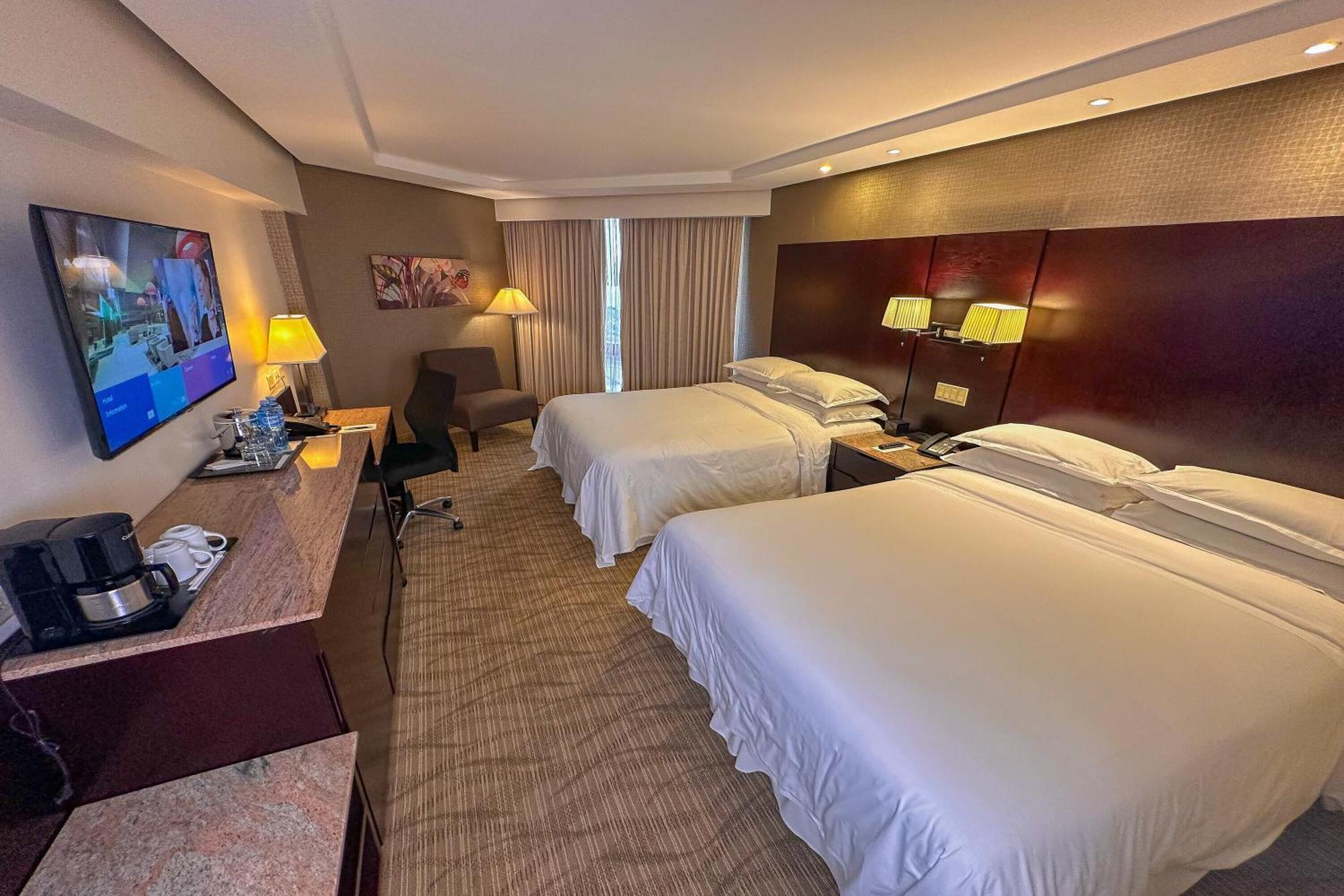 Sheraton Grand Panama מראה חיצוני תמונה A room at the Sheraton São Paulo.